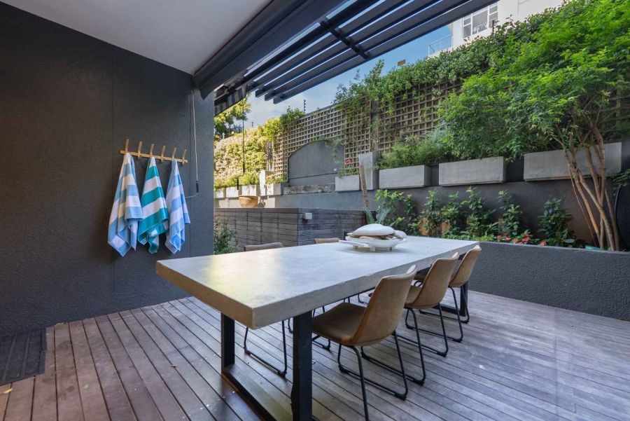 2 Bedroom Property for Sale in Green Point Western Cape